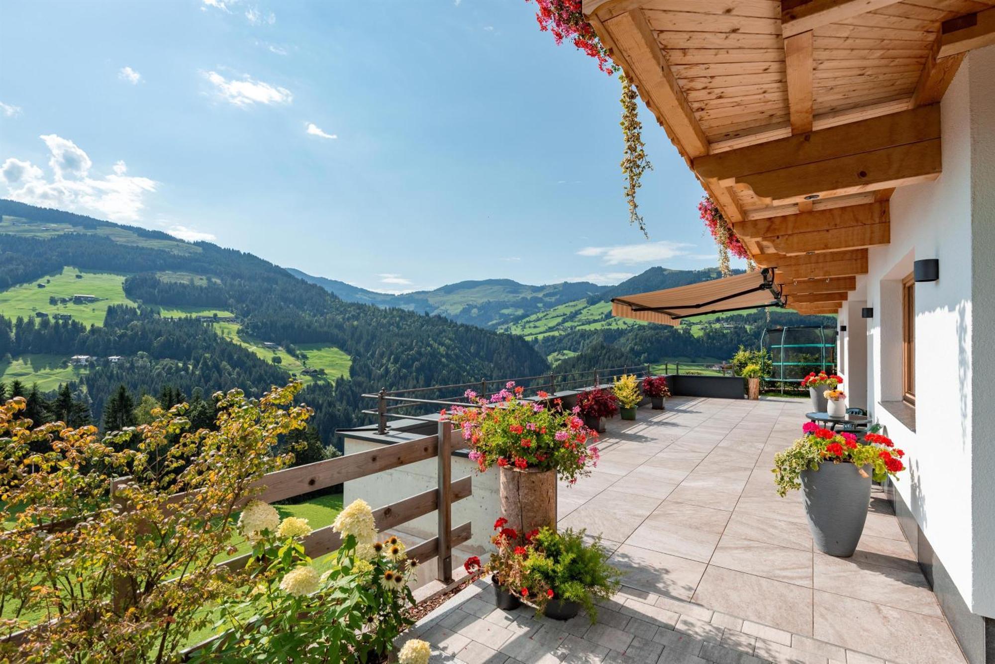 Bergappartement Kink Hopfgarten im Brixental Eksteriør billede